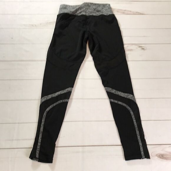 YiTong Mesh Leggings   - Picture 10 of 13
